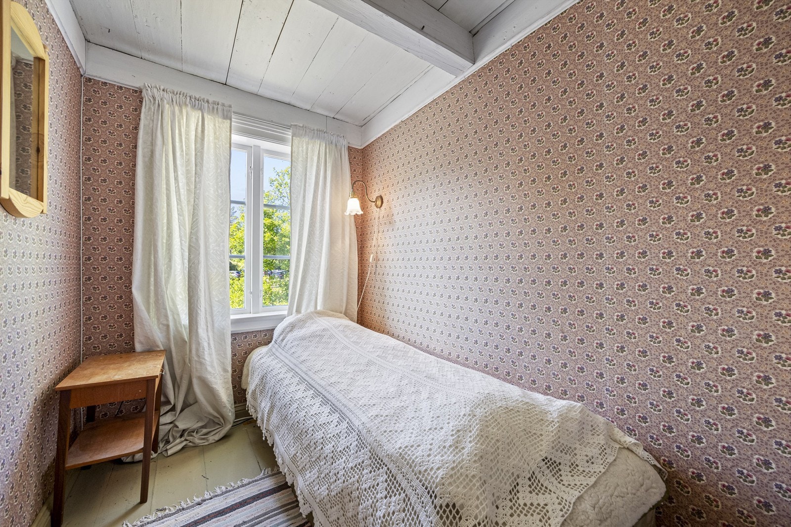 Soverom/alkove. Galleribilde