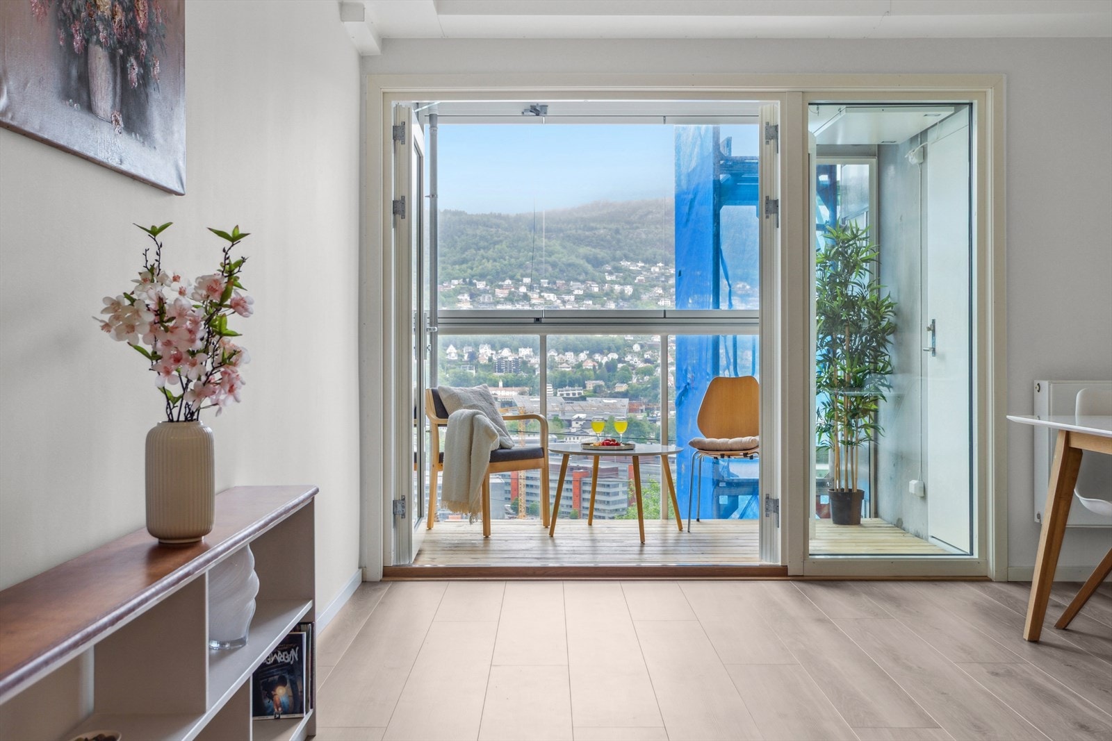 DNB Eiendom v/Glenn Thomassen Rasch har gleden av å presentere Solheimslien 28! Galleribilde