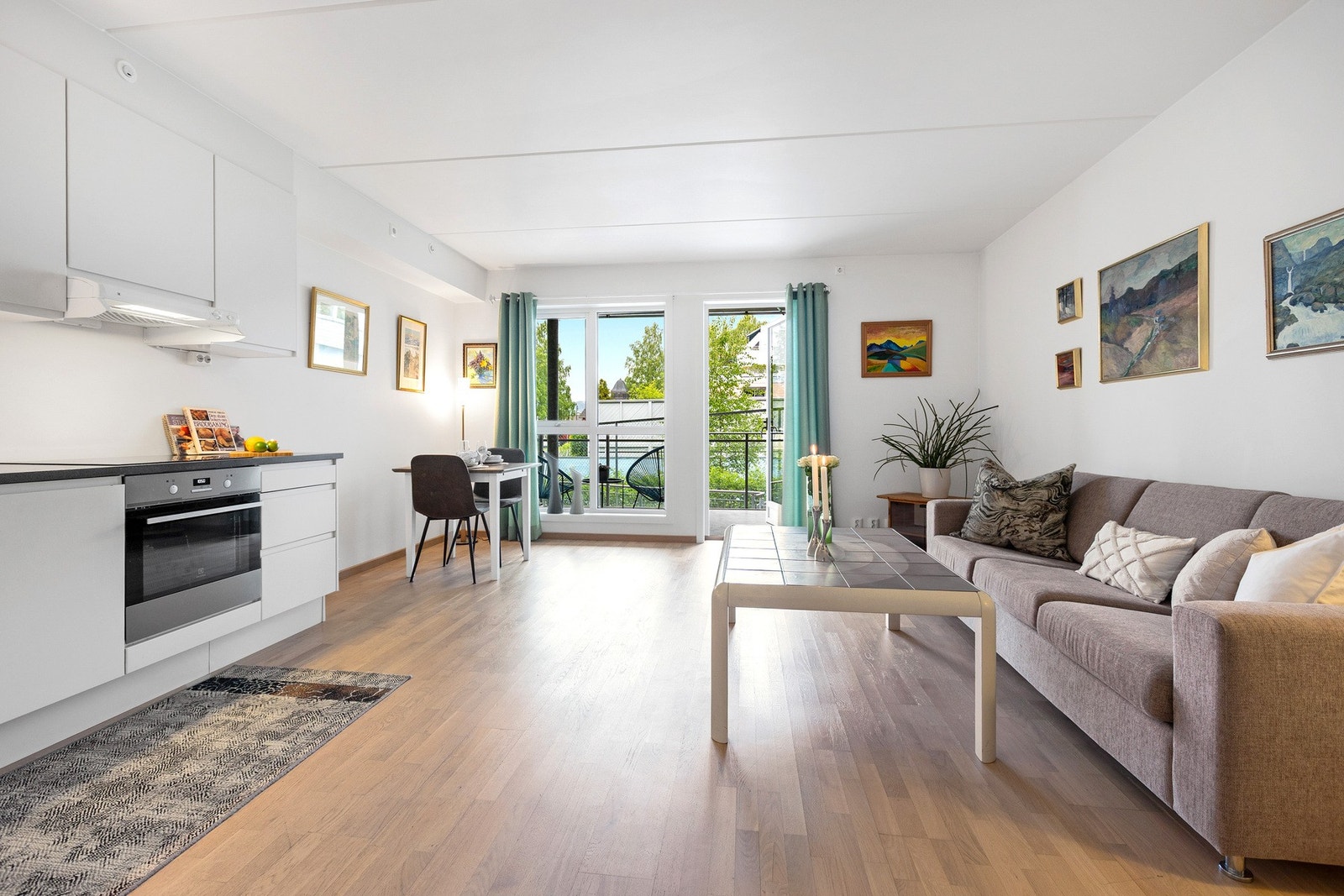 Velkommen til denne moderne leiligheten i Nordre Have! Galleribilde