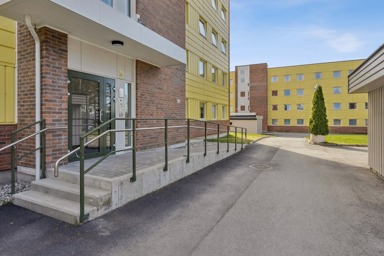 Ryddig inngangsparti Galleribilde