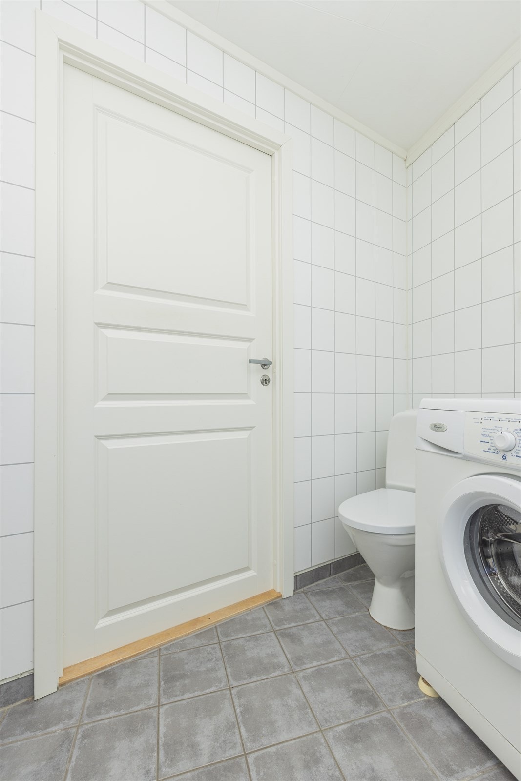 Del av bad- vaskerom Galleribilde