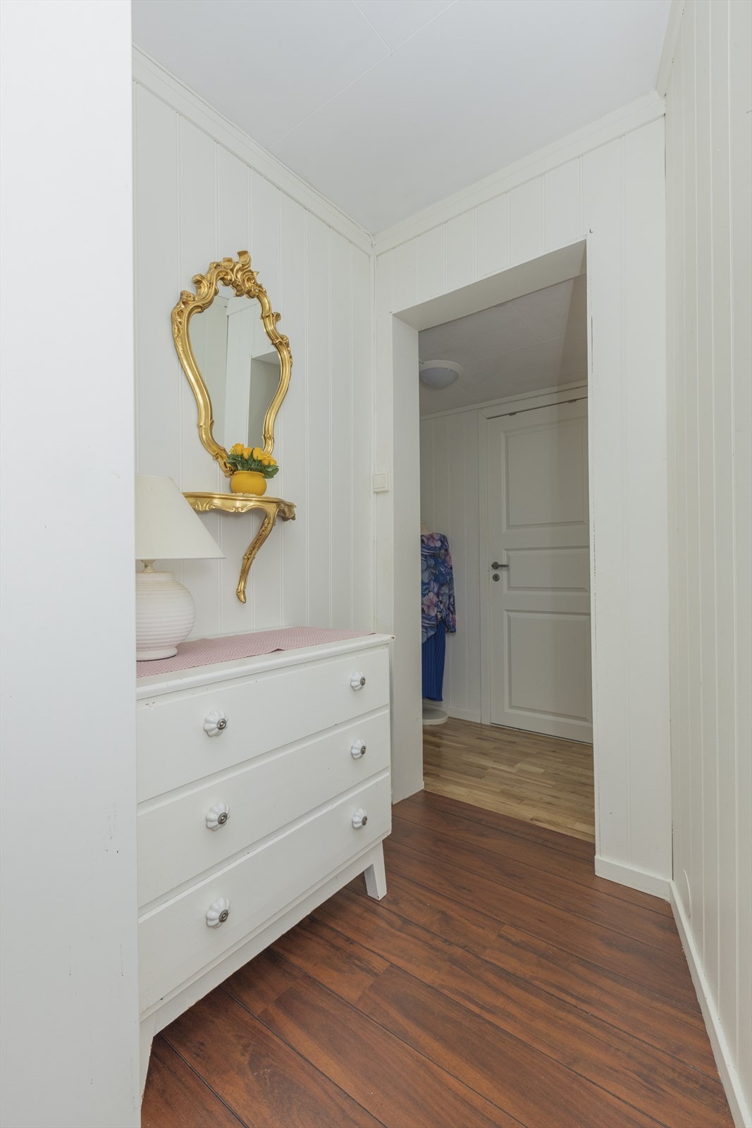 Mellomgang - kjøkken, bad og soverom Galleribilde