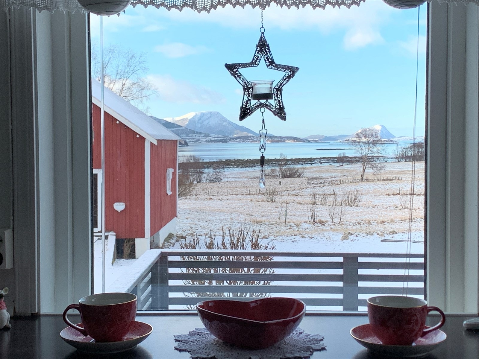 Vinterstemning med utsikt fra kjøkkenet Galleribilde
