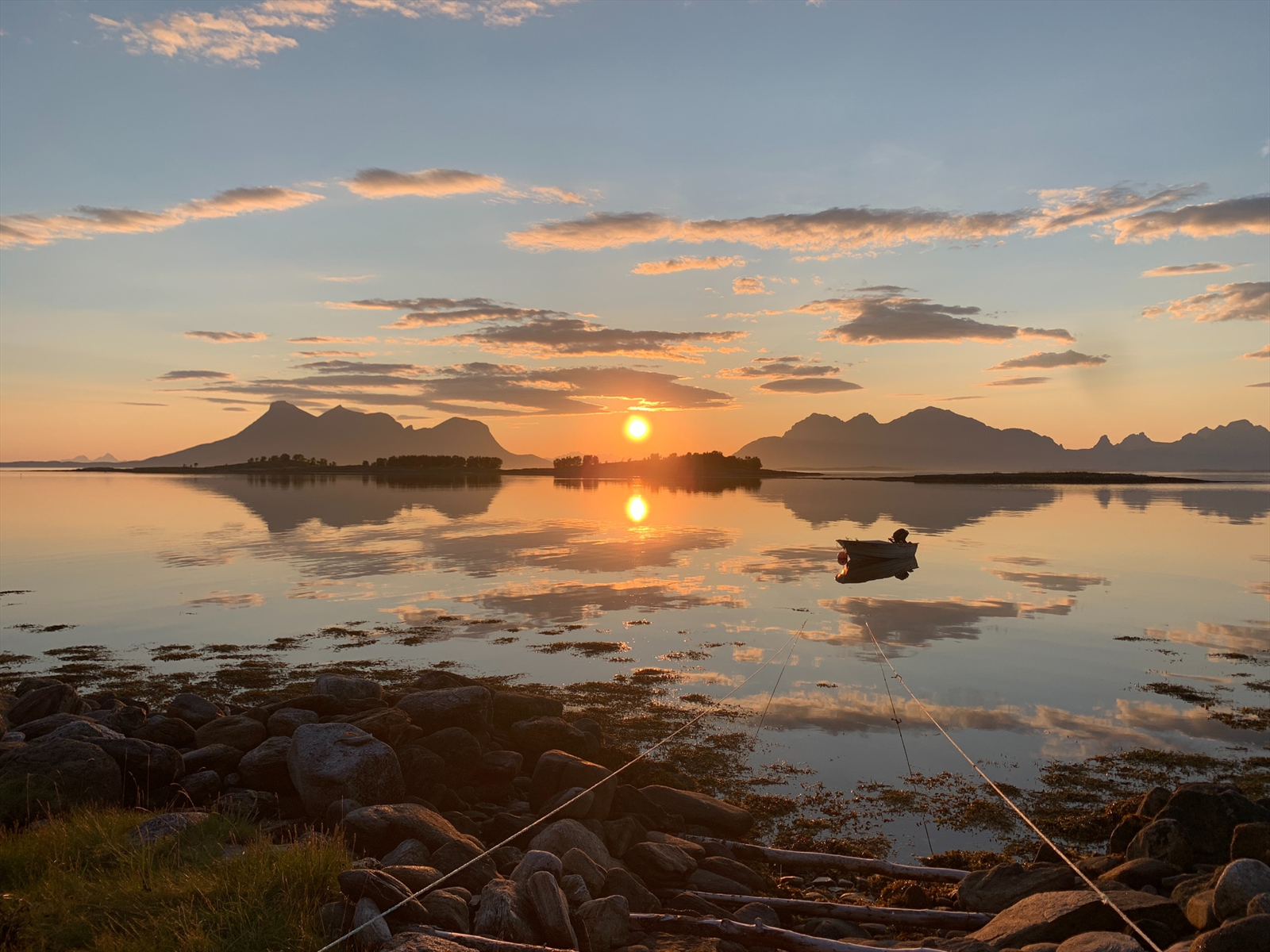 Bilde tatt fra naustet - Midnattsolens rike Galleribilde