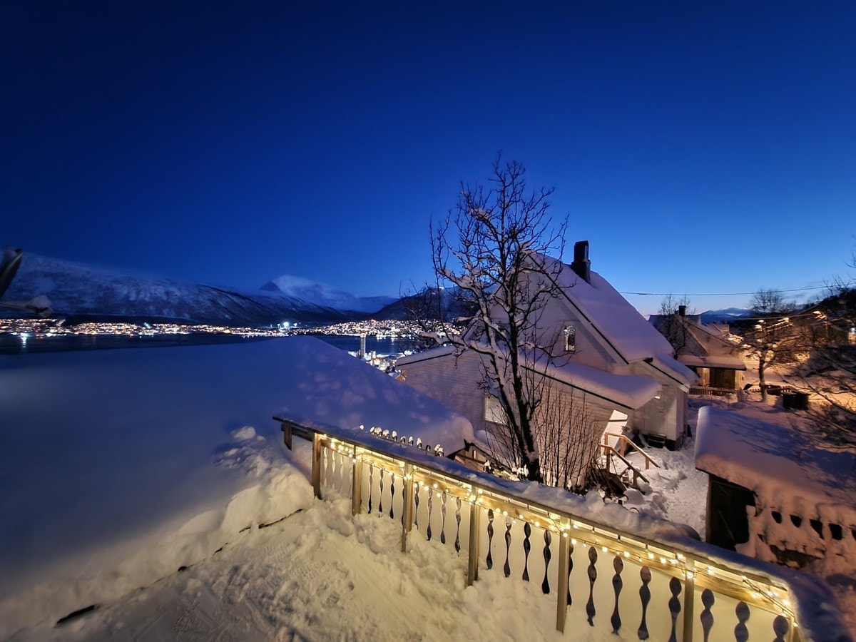 Veranda som også må måkes med jevne mellomrom Galleribilde