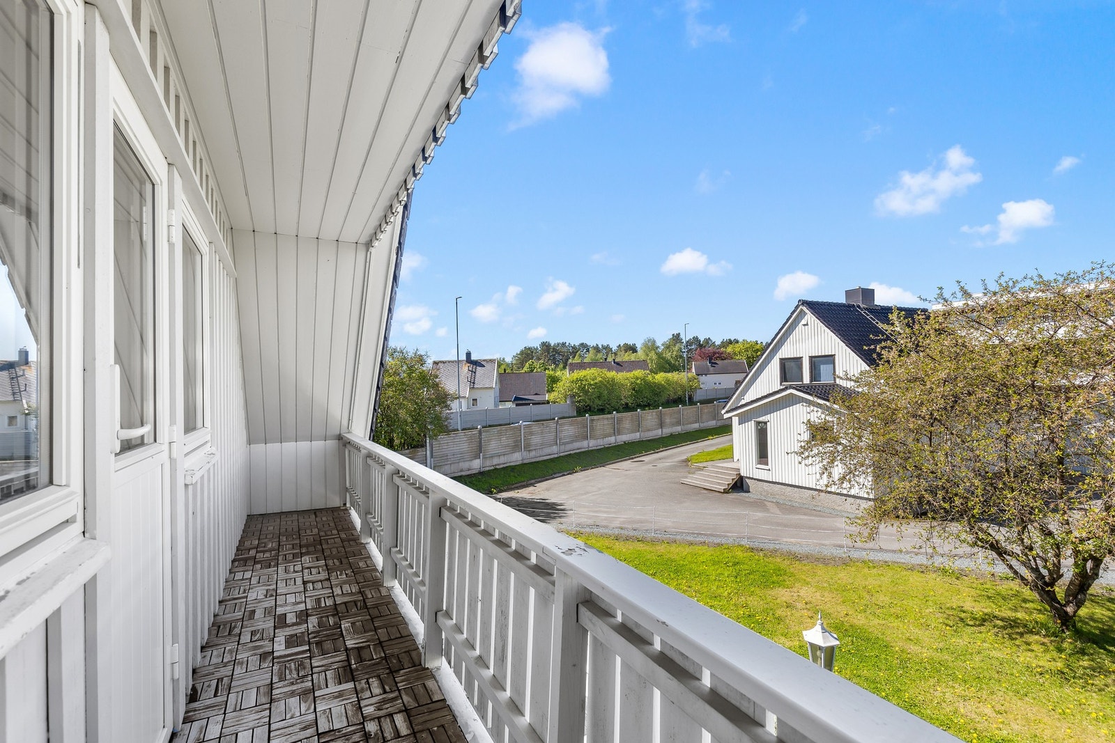 Balkong i 2. Etasje på 7 kvm med utgang fra soverommet. Galleribilde