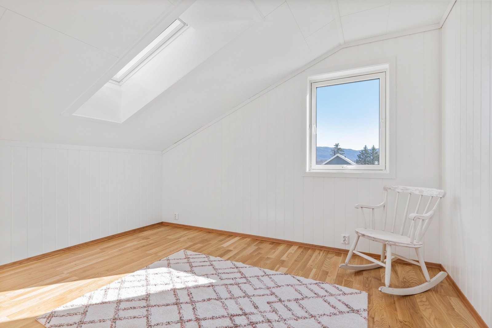 I boligens 2.etasje er det 2 gode soverom. Galleribilde