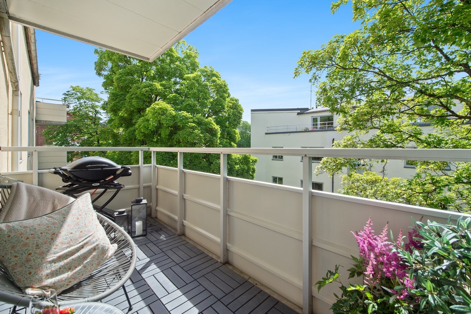 Dette er en arealeffektiv 3-roms leilighet med attraktiv og sentral beliggenhet på Bislett. Galleribilde