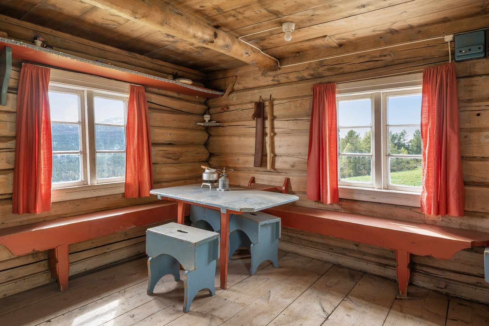 Fine tømmervegger. Galleribilde