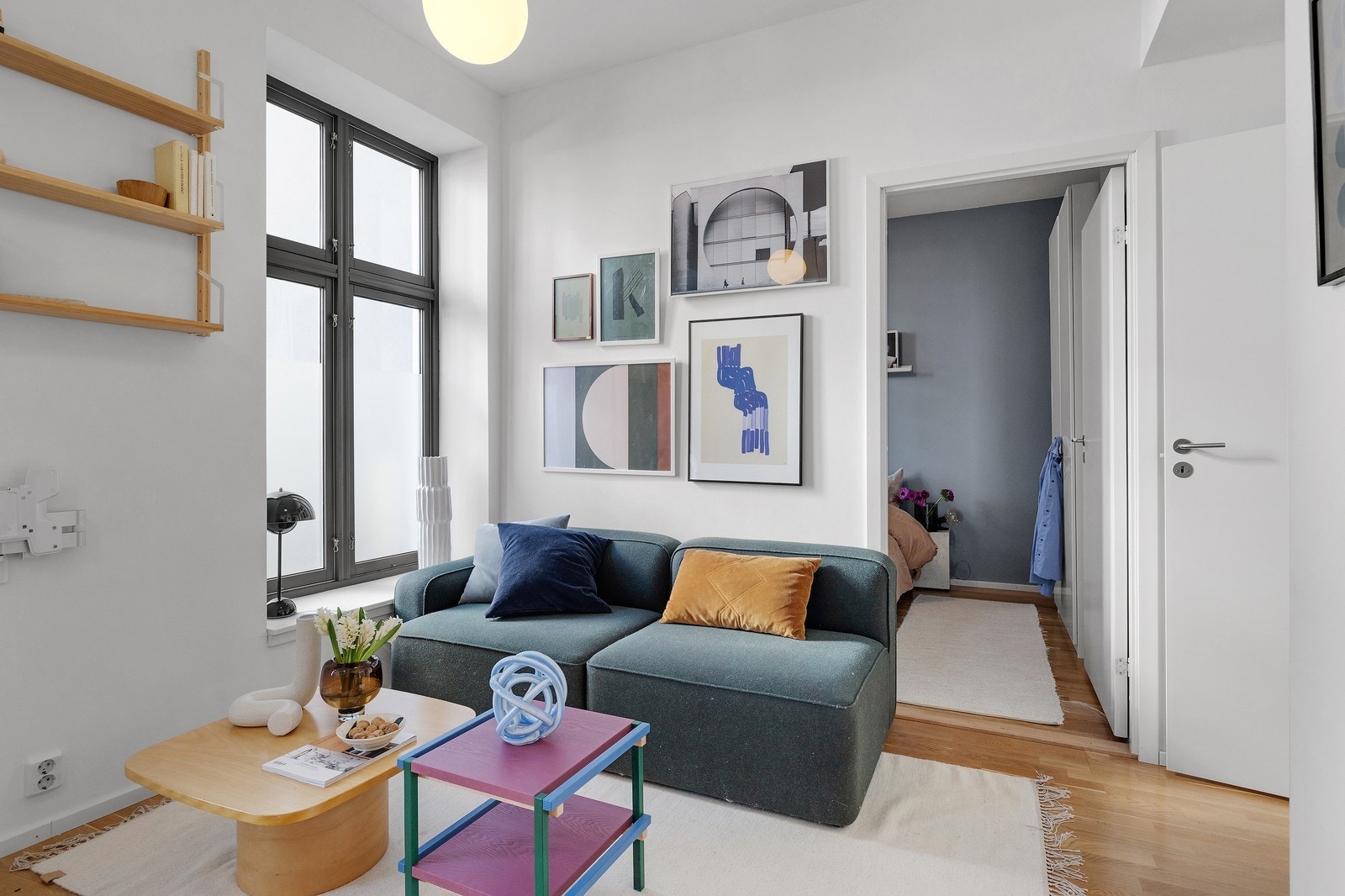 Stue mot soverom Galleribilde