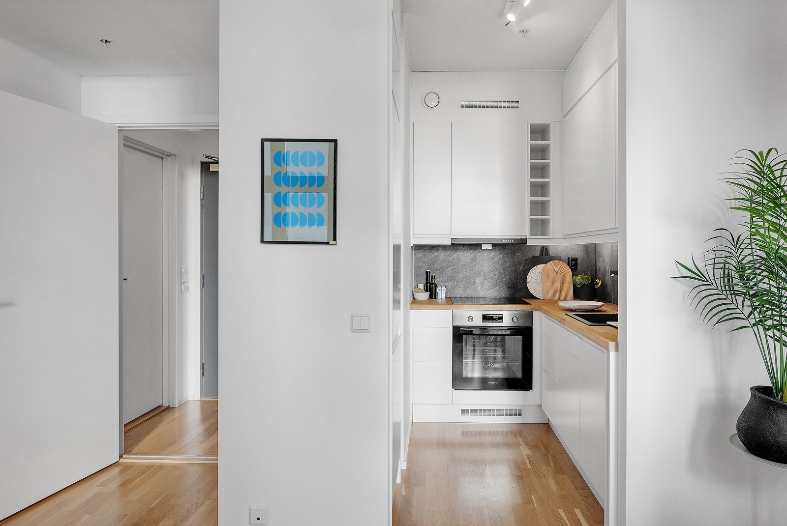 Gang og kjøkken Galleribilde