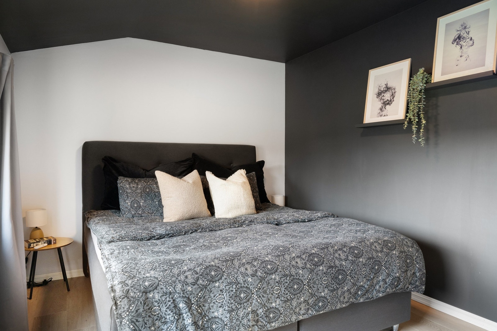 Soverom. Galleribilde