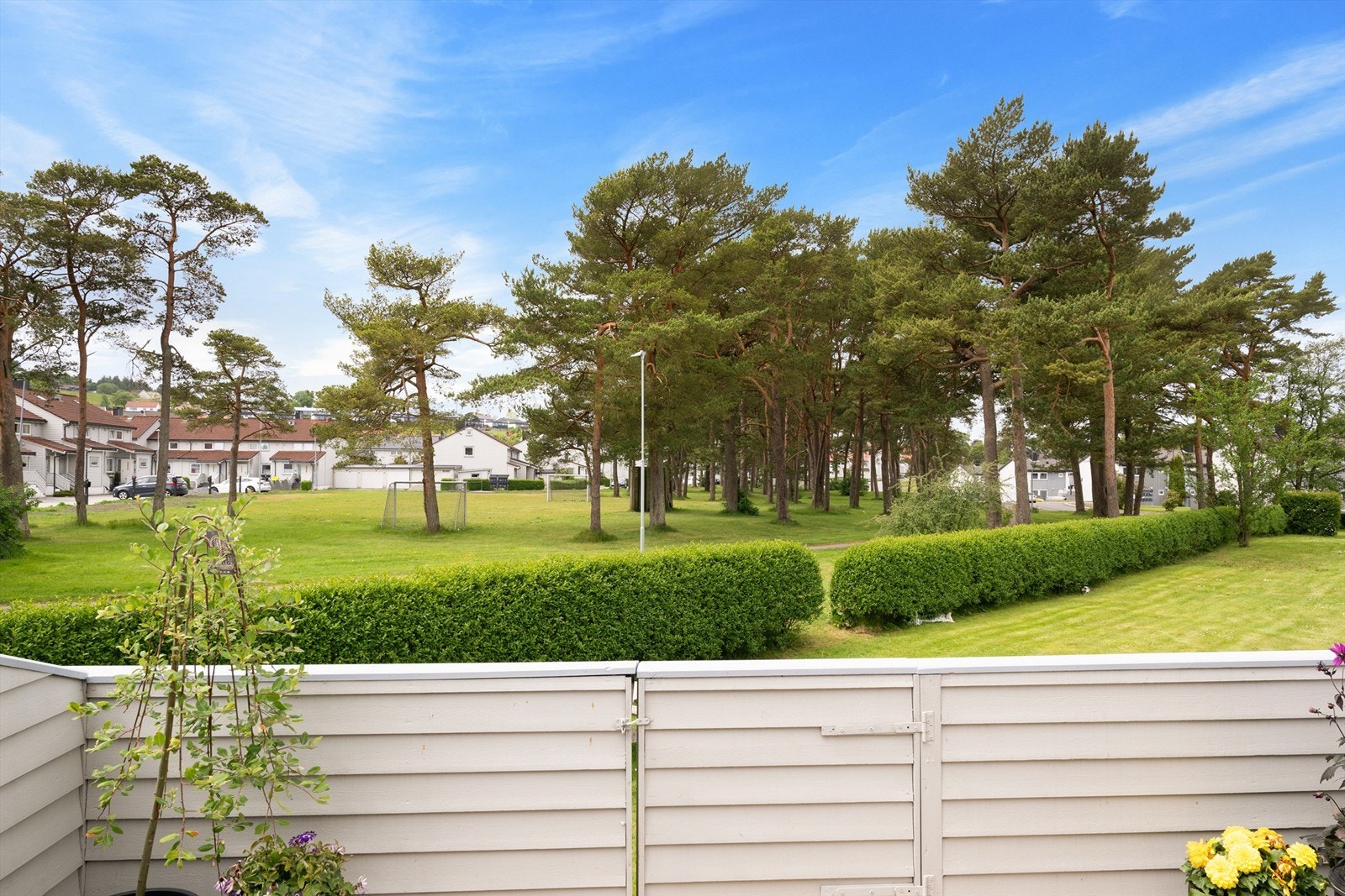 Utsyn fra terrassen. Galleribilde