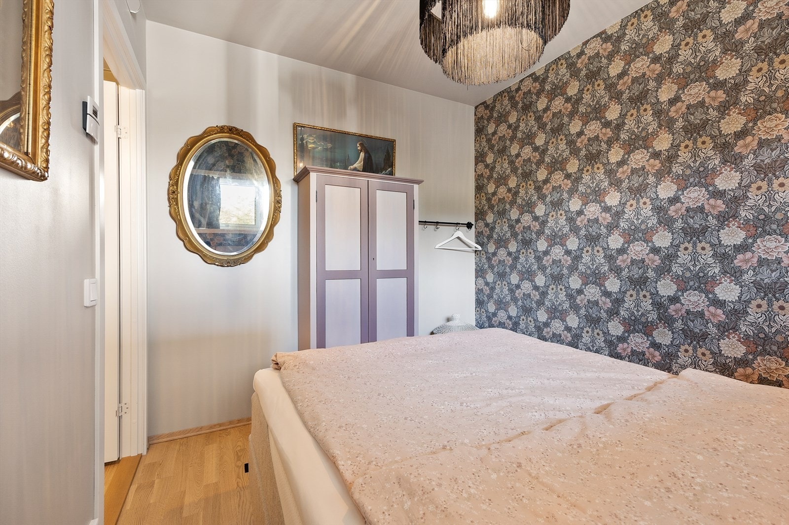 Soverom. Galleribilde