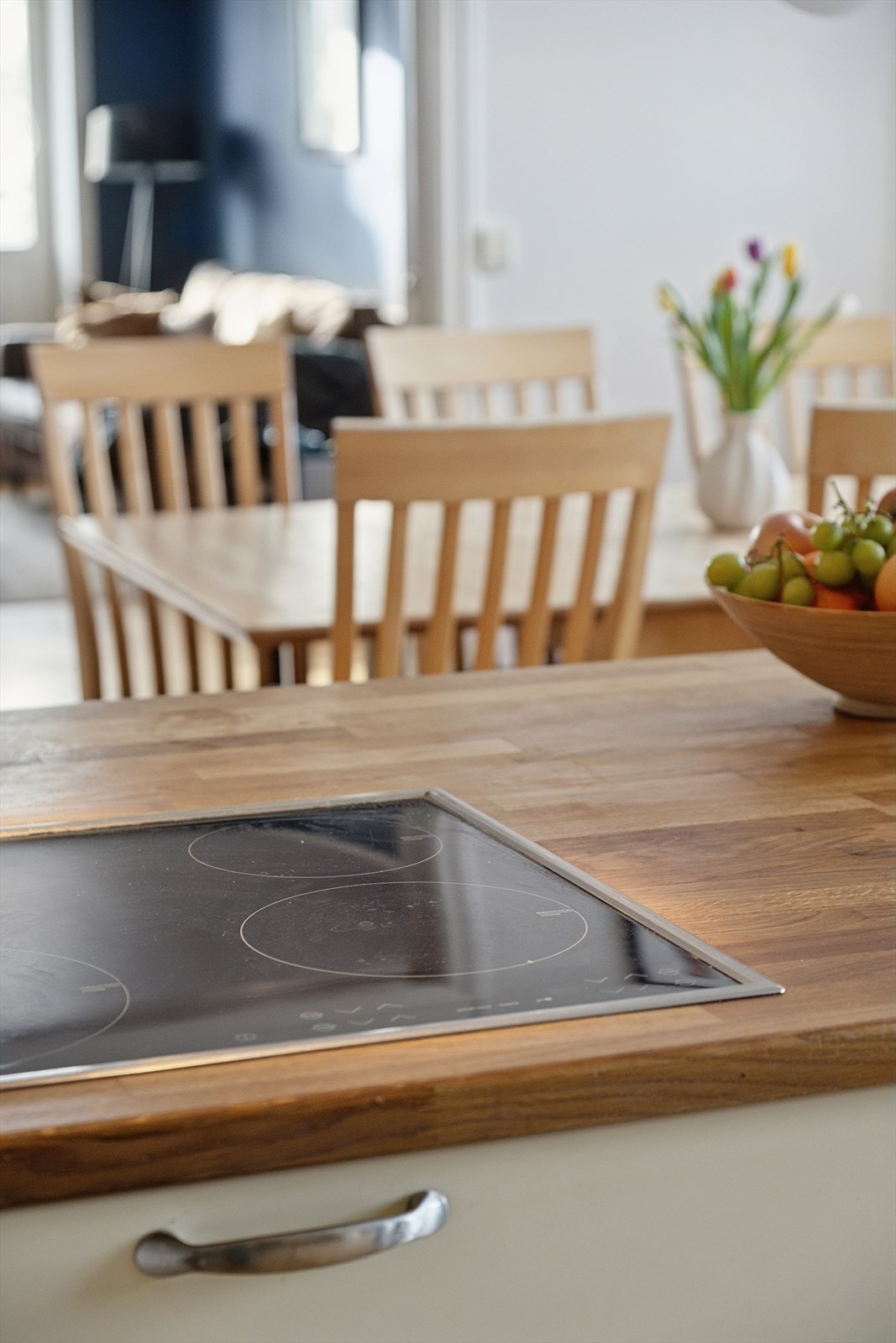 Platetoppen er integrert i benkeplaten. Galleribilde