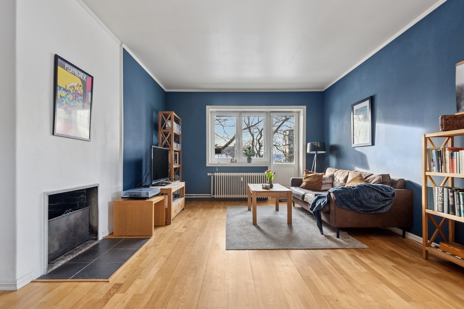 Stuen legger til rette for ulike møbleringsmuligheter. Galleribilde