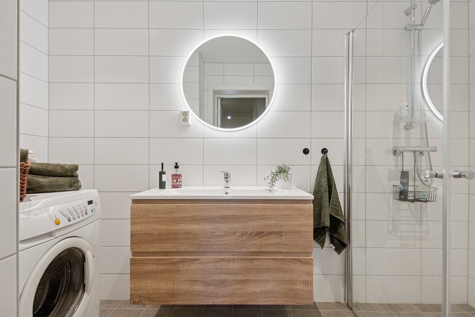 Nyoppusset bad og wc-rom fra 2024. Galleribilde