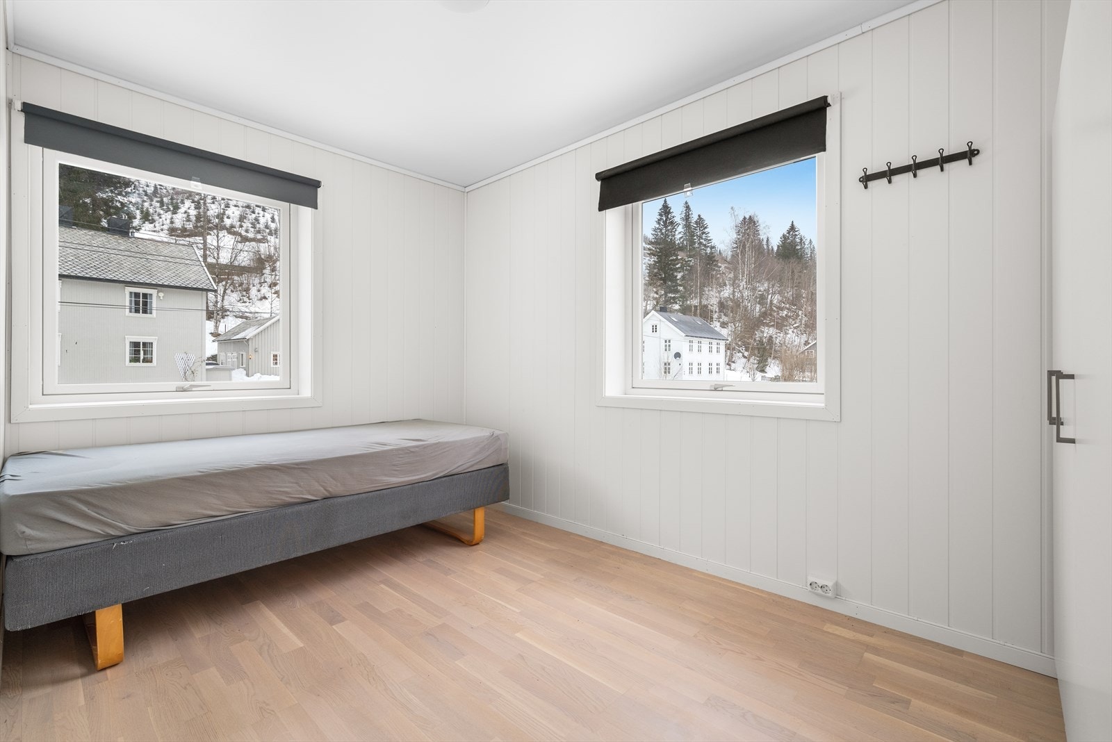 Huset har 10 gode soverom som er fordelt over tre etasjer. Galleribilde
