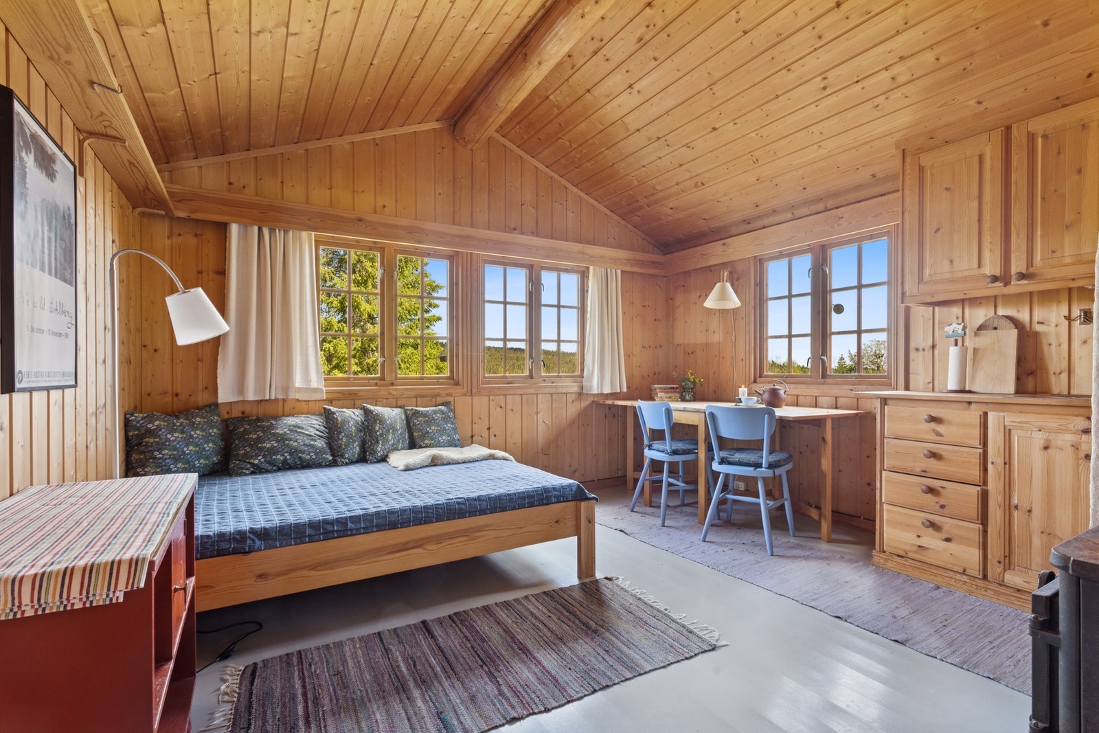 Her bys det også på en åpen løsning mellom stue og kjøkken. Galleribilde