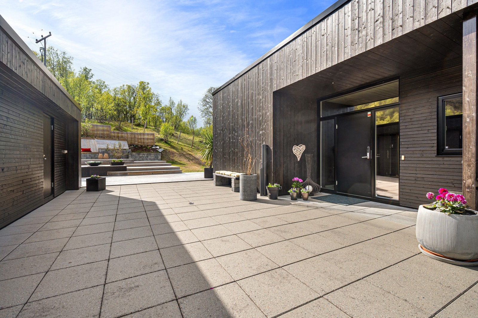 Utgang fra boligen på baksiden Galleribilde