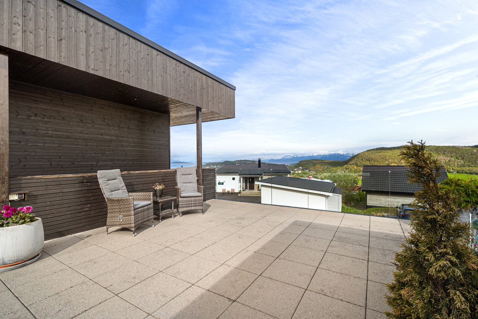 Her flytter du deg enkelt etter solen Galleribilde