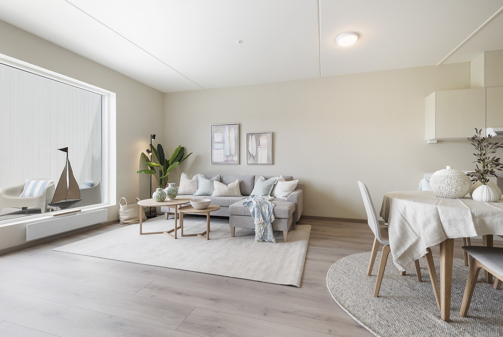 Godt med dagslys inn i stuen. Galleribilde