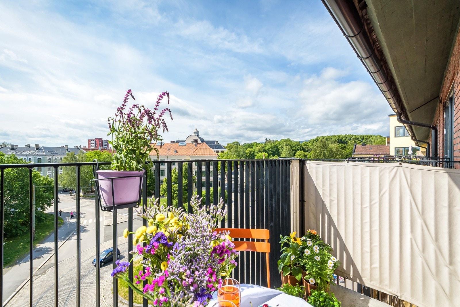 Velkommen til Bentsebrugata 29A! Dette er en fresh, lys og inflyttingsklar 1-R perle! Galleribilde