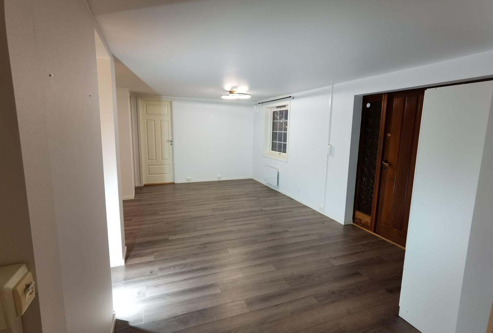 Stue/ inngangsparti etter oppussing Galleribilde