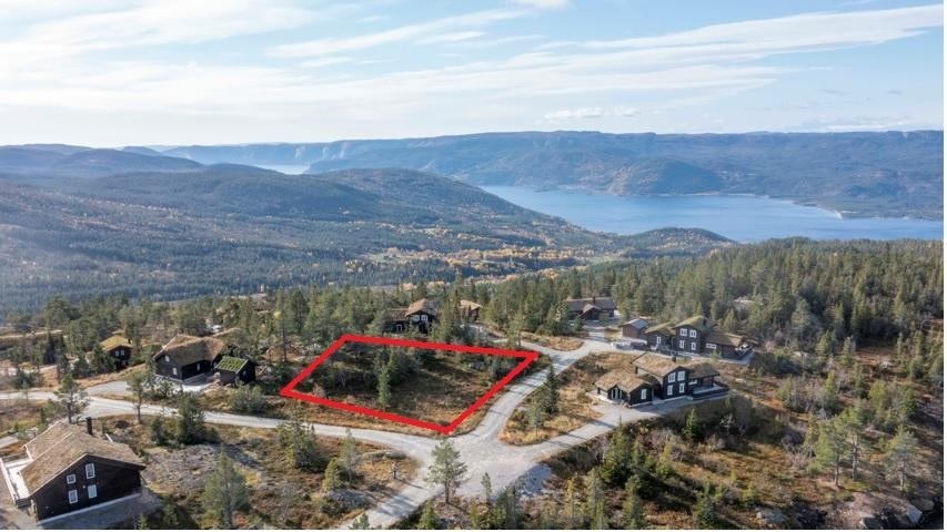 Dette er indikasjonslinjer på grensene. Matrikkelbrev ligger vedlagt i prospektet. Galleribilde