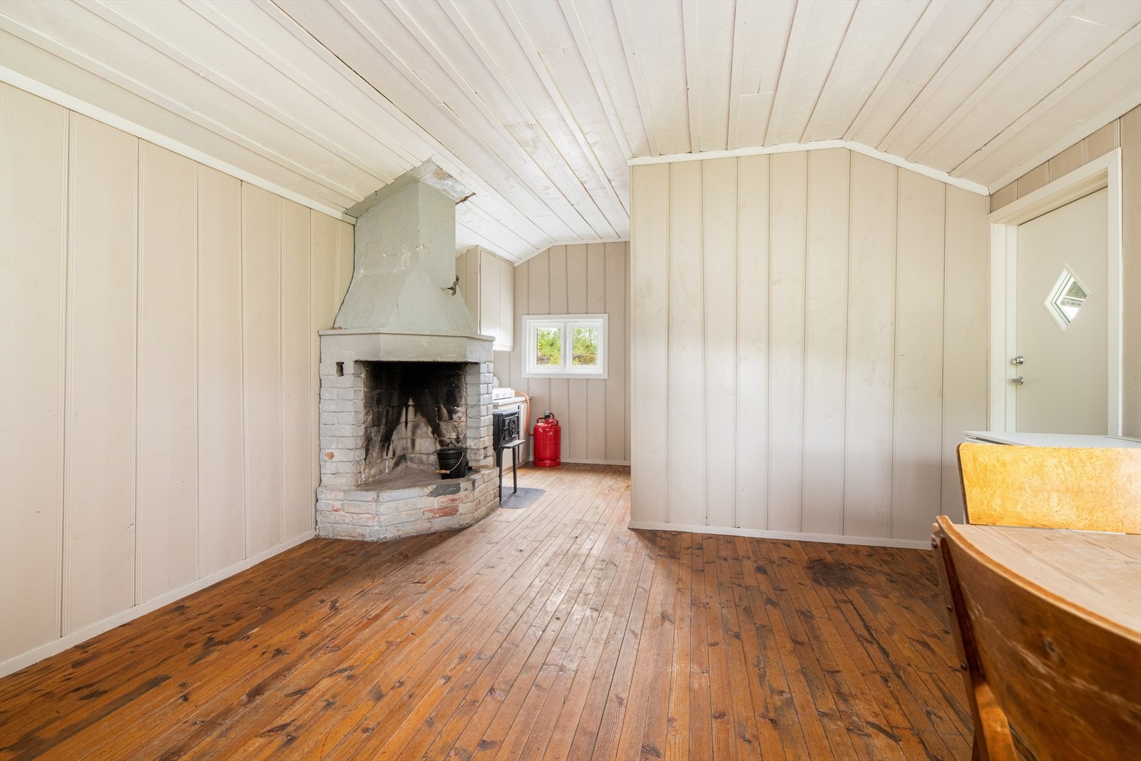 Vinduene slipper godt med lys inn i rommet. Galleribilde