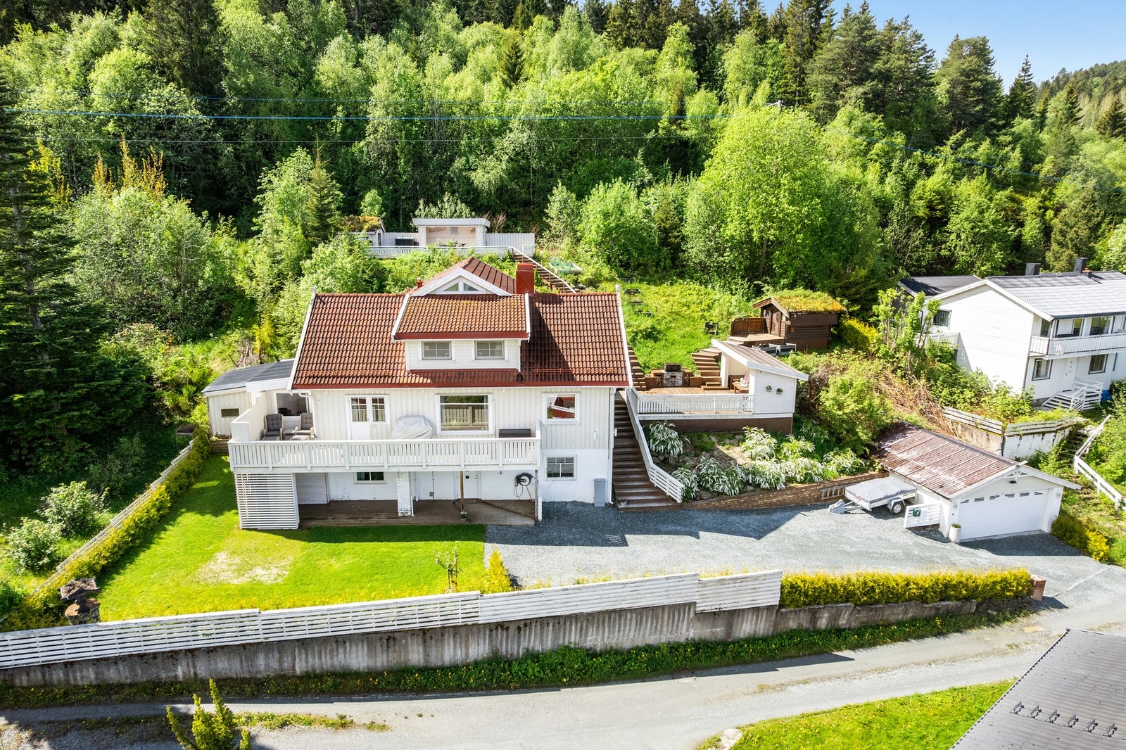 Velkommen til Harrangflata 7 - Kontakt megler på 918 50 709 / morten.kjelsberg@em1.no dersom det ønskes privatvisning. Foto: Julian Nonstad. Galleribilde