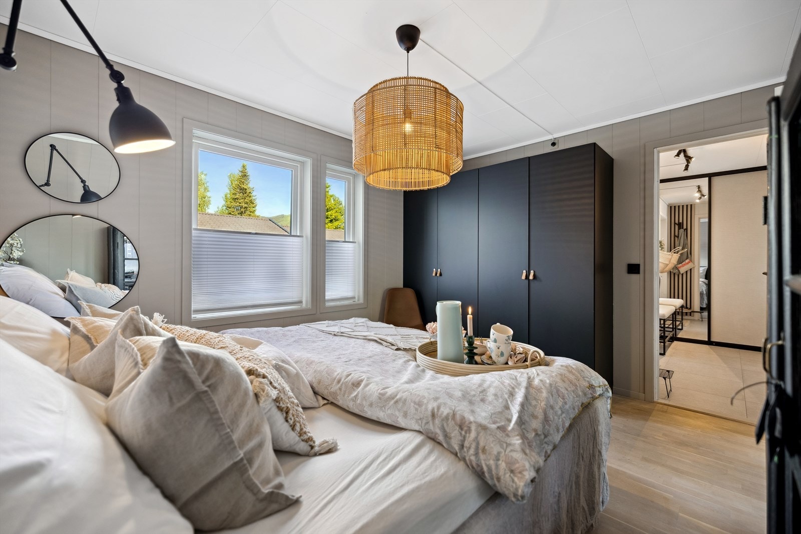 Leiligheten har to gode soverom, det ene østvendt og det andre vestvendt. Galleribilde