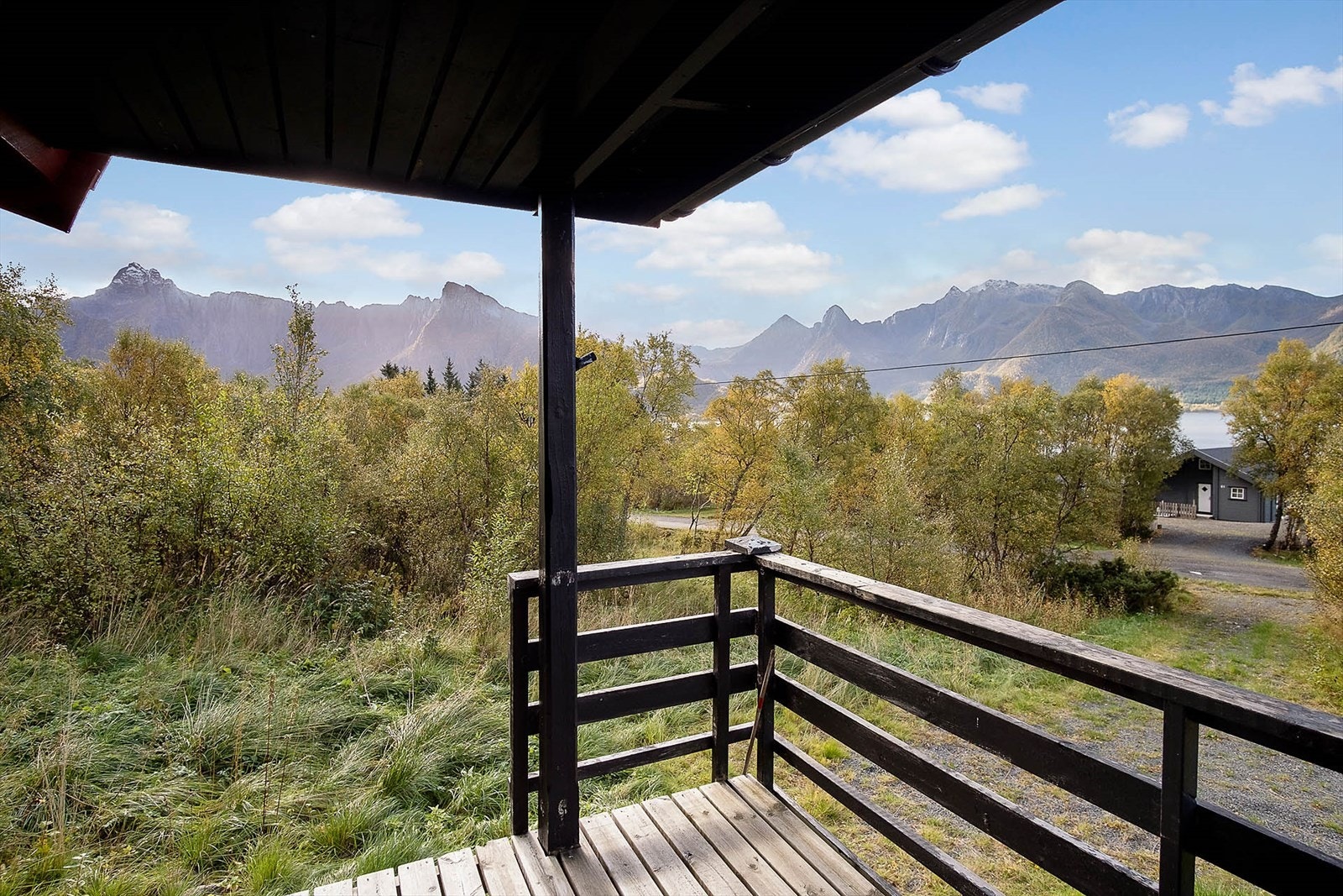 Utsikt fra veranda (Før rekkverk ble byttet) Galleribilde