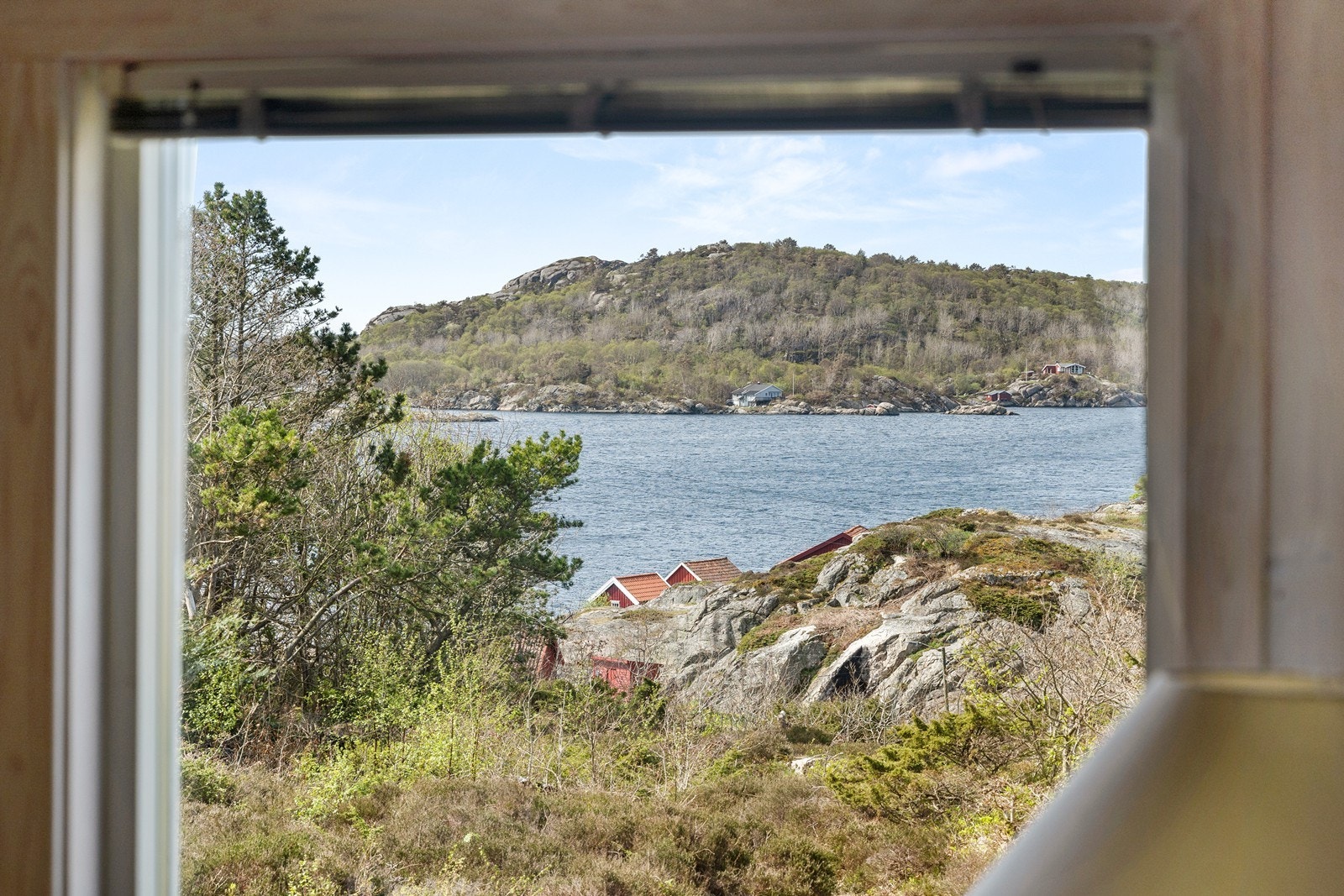 Utsikt mot Udøy Galleribilde