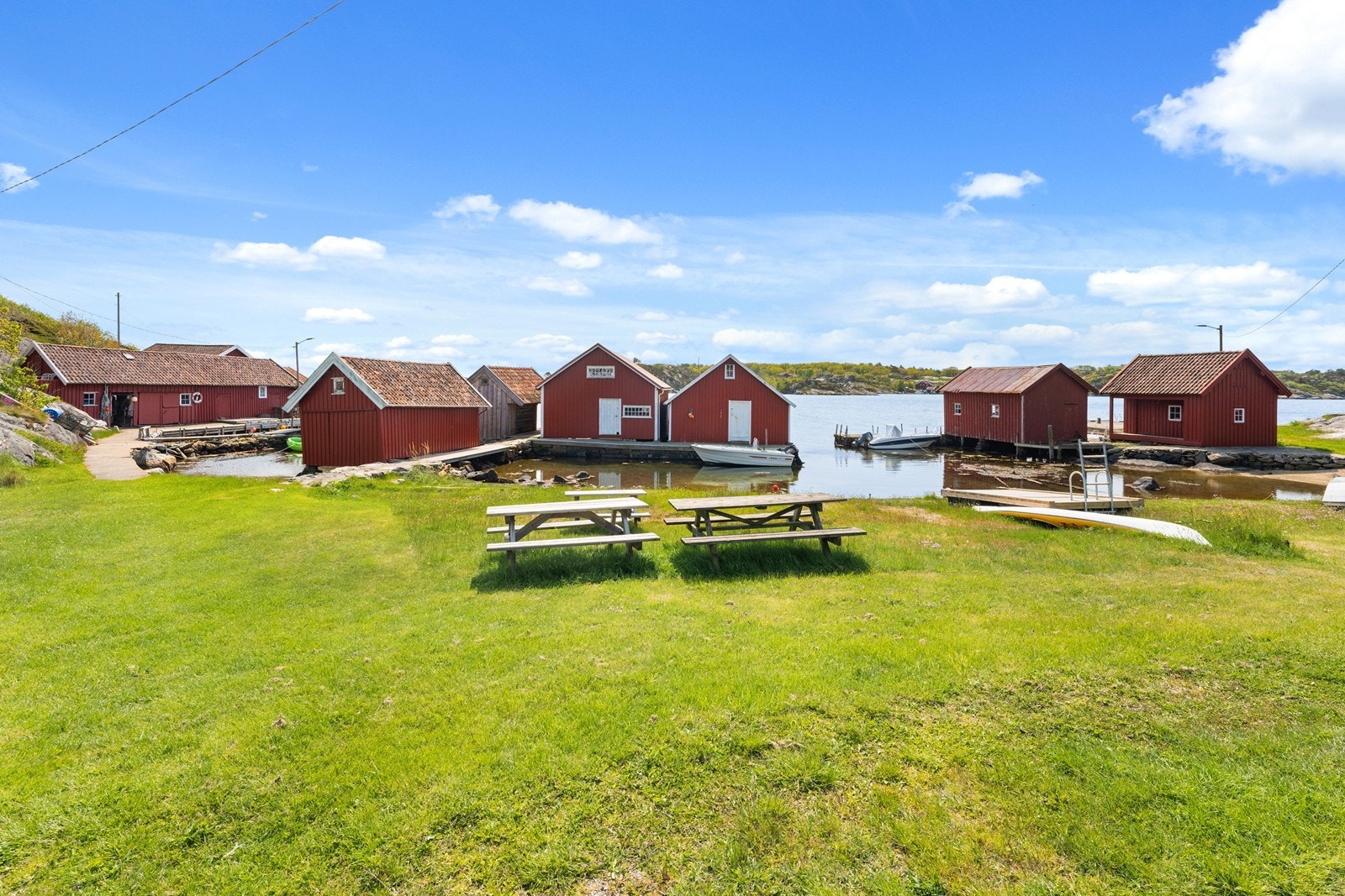 Sommerlig idyll i Sørstranda. Galleribilde