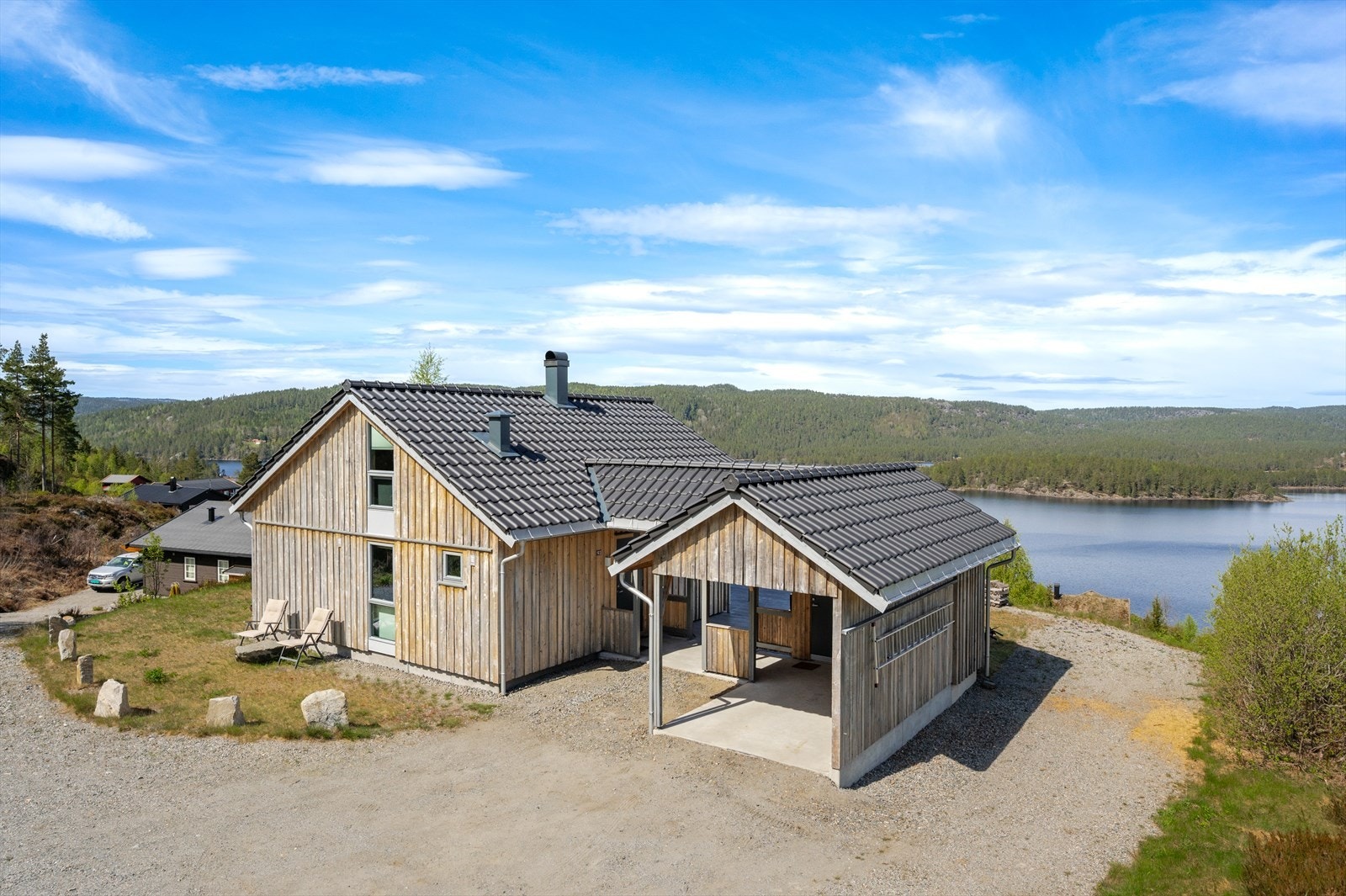 Eiendomsmegler 1 v/Caroline Dalene har gleden av å presentere Såpråheiveien 93! Galleribilde