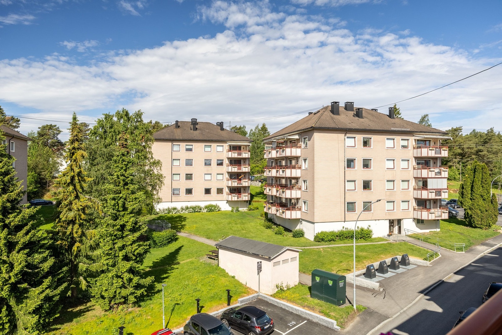 Her bor du i et ettertraktet beliggenhet på Lambertseter i et veletablert og attraktivt område. Galleribilde