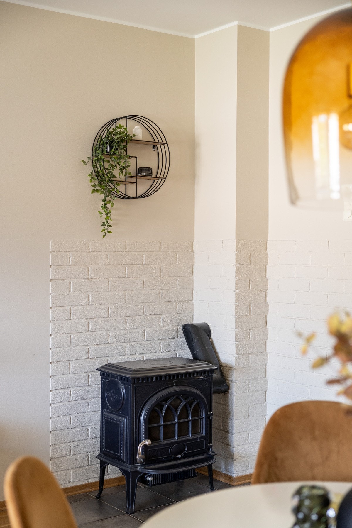 Peis som skaper en behagelig varme. Galleribilde