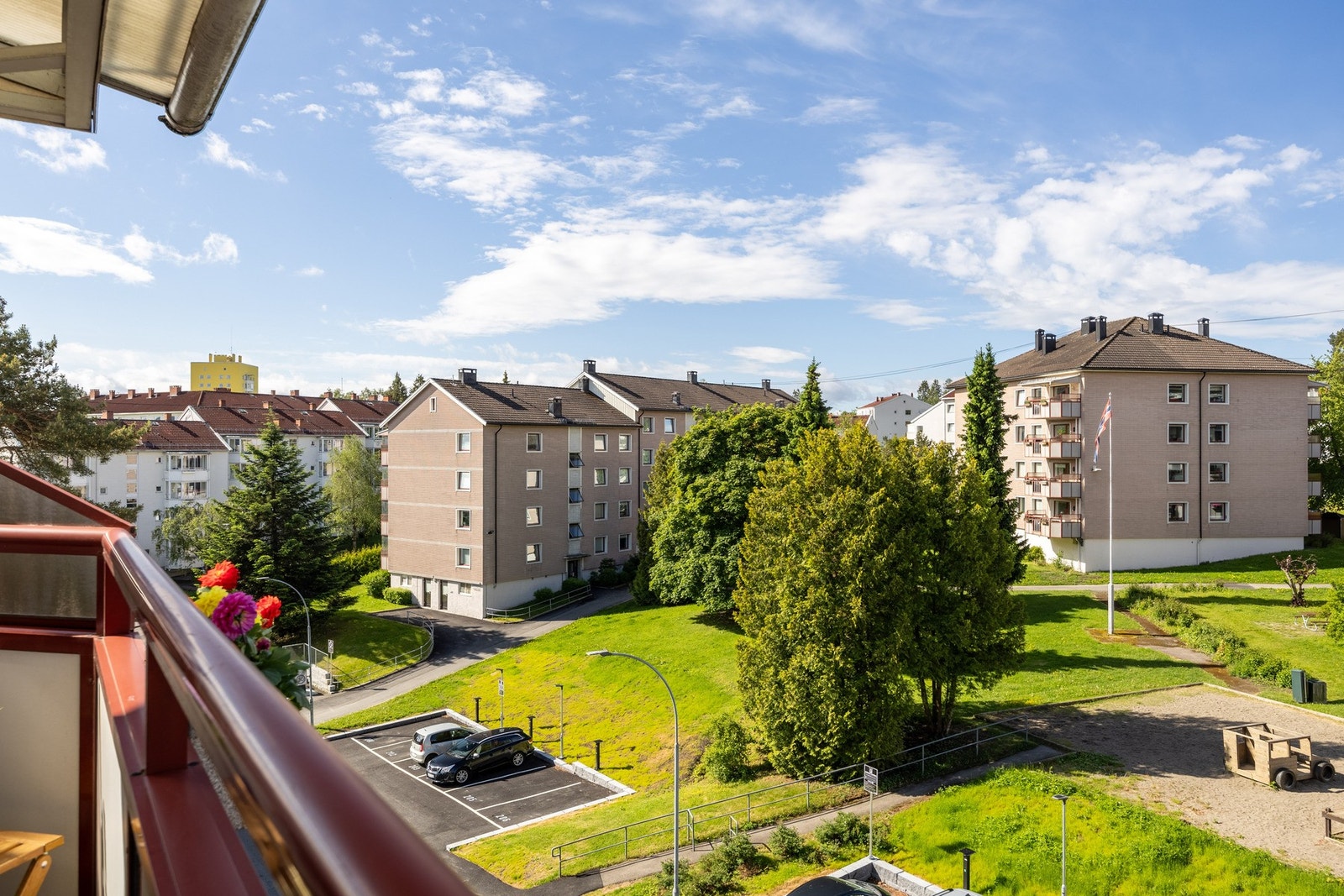Leiligheten byr på flere gode kvaliteter og har en gjennomgående planløsning med tilbaketrukket beliggenhet. Galleribilde