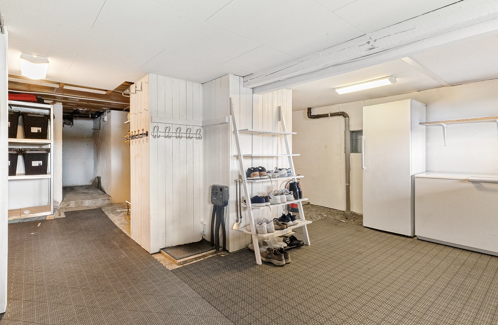 Stort areal i kjelleren. Galleribilde