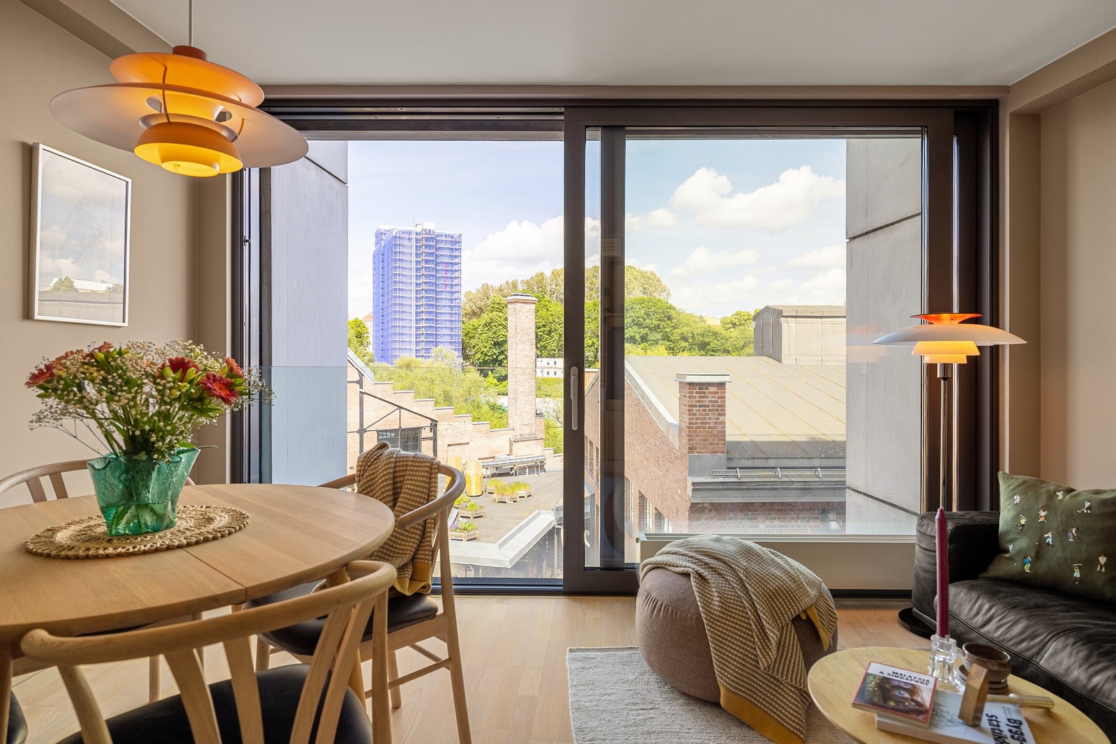 Fransk balkong - skyvedørsfunksjon på stuevindu. Galleribilde