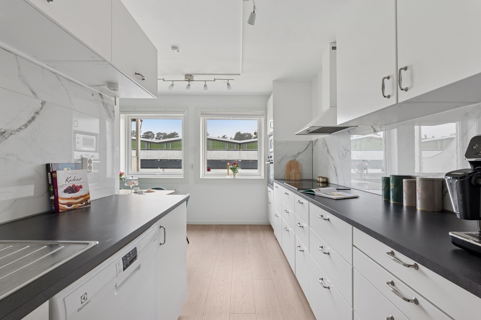 Kjøkkenet ble oppgradert med IKEA kjøkkeninnredning i 2021. Galleribilde