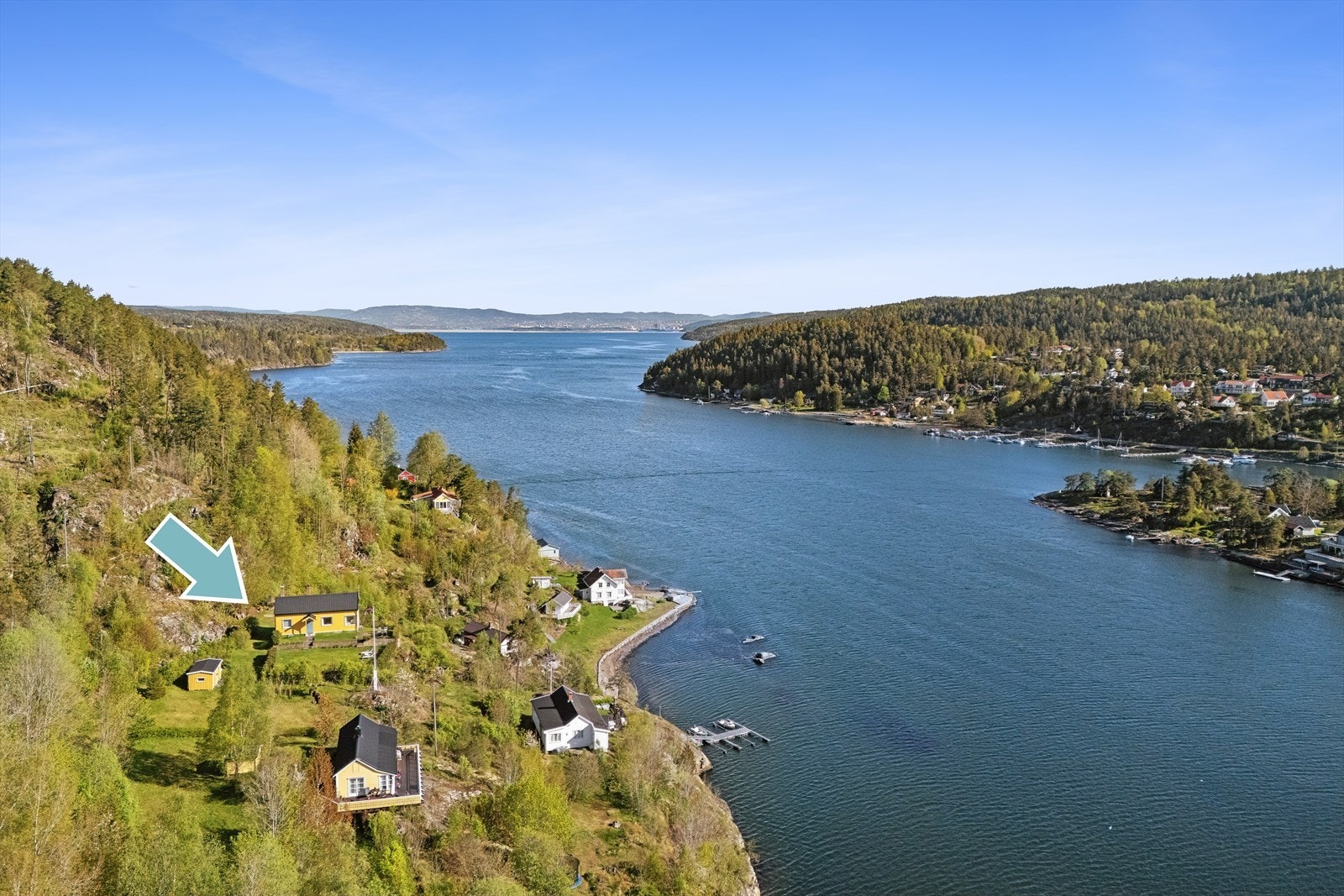 Velkommen til Knardalveien 212 på Berglund - En perle av en fritidseiendom med en fantastisk sjønær beliggenhet ved Bunnefjorden! Galleribilde