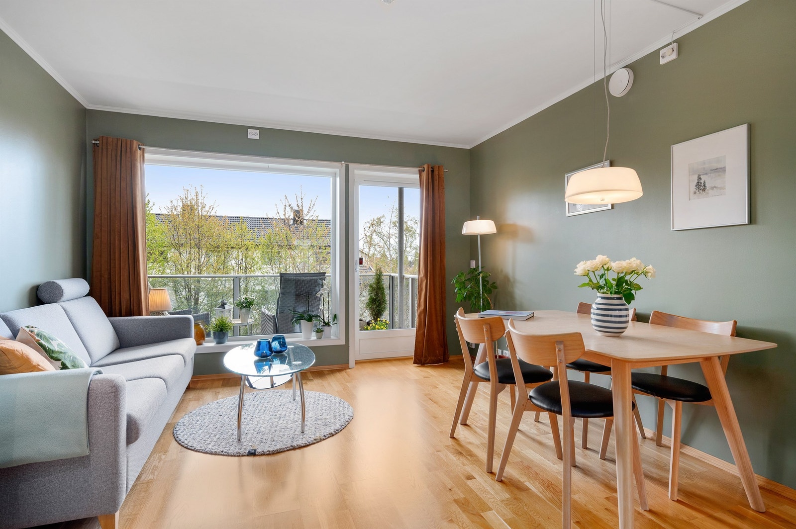 Både stil- og fargevalg har et moderne preg, med gode, gjennomtenkte løsninger. Galleribilde