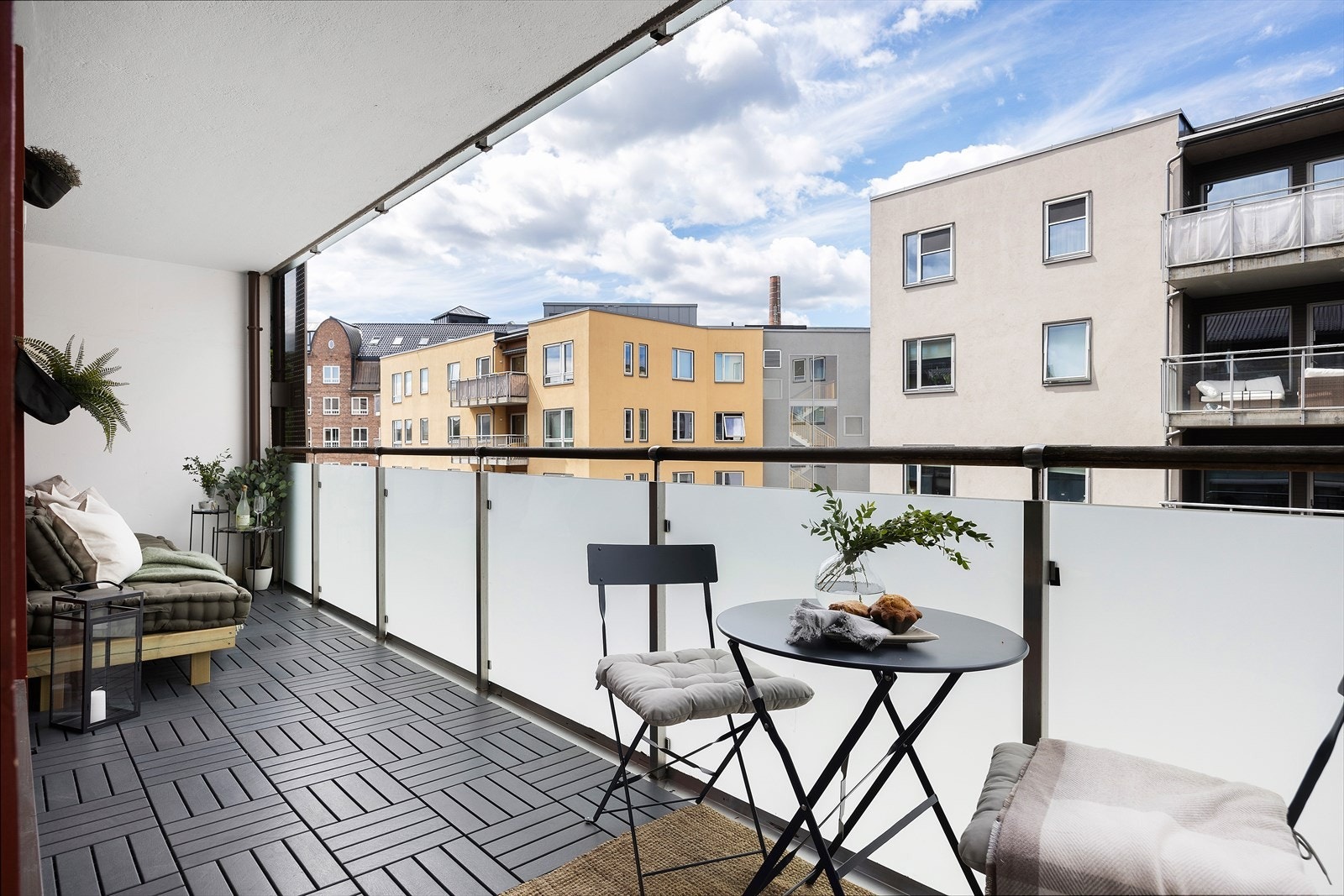 Denne balkongen vender nordvest og er på ca. 11 m² Galleribilde