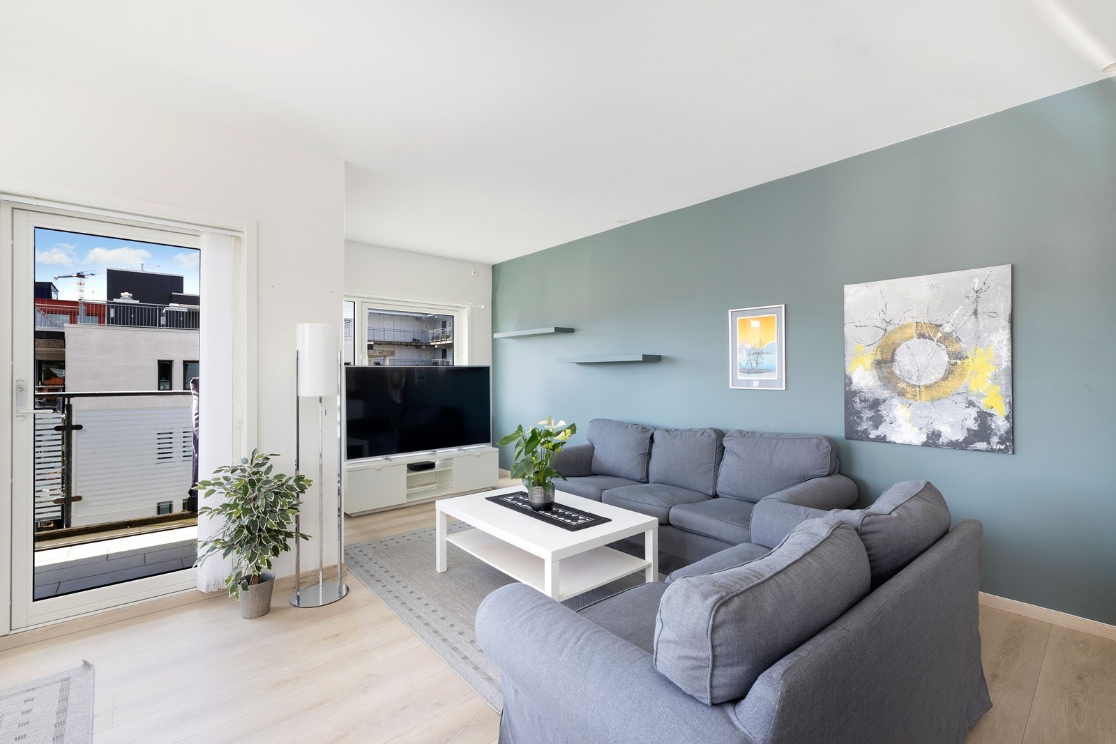 God plass til sofagruppe i stue Galleribilde