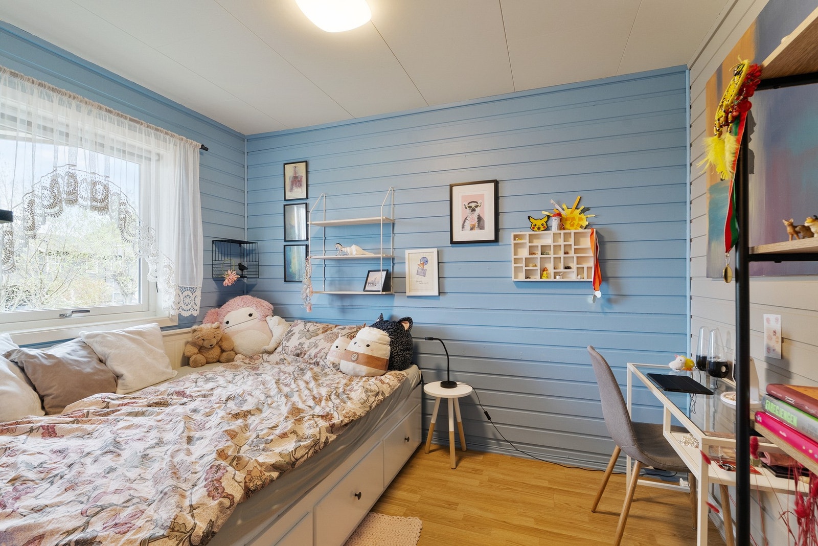 Boligen har 5 soverom hvor 3 befinner seg i 1. etasje. Galleribilde