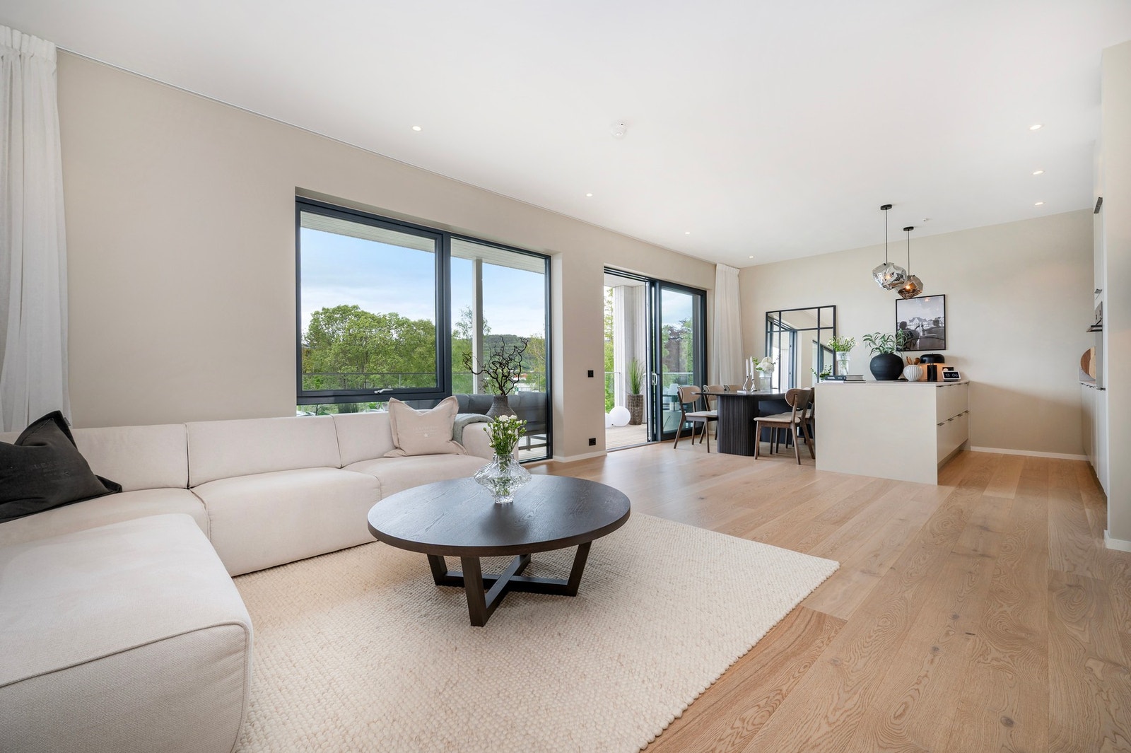 EiendomsMegler 1 har gleden av å presentere Øvre Tuevegen 75A! Foto: JC Eiendomsfoto (John Colbensen) Galleribilde