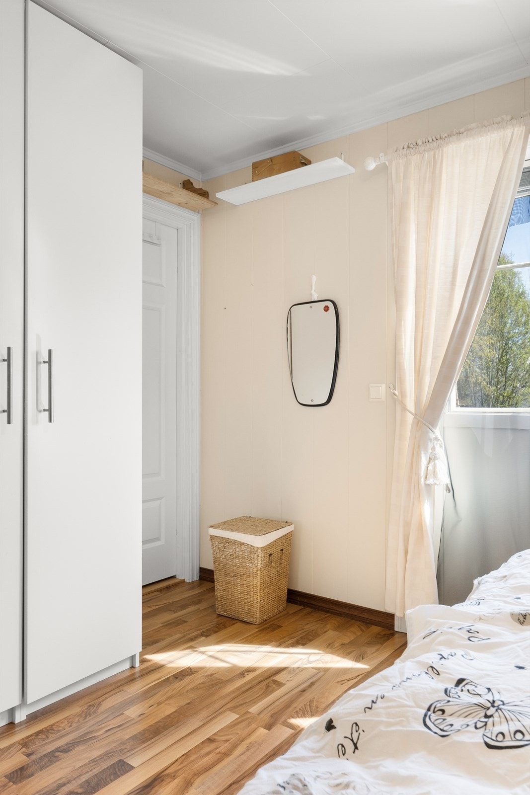 Hovedsoverommet har adkomst ut til terrasse. Galleribilde