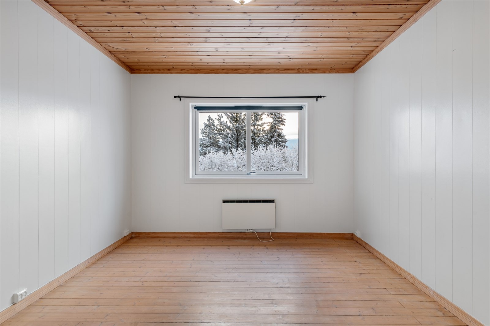 Soverom 2 gir fin plass til møblement. Galleribilde